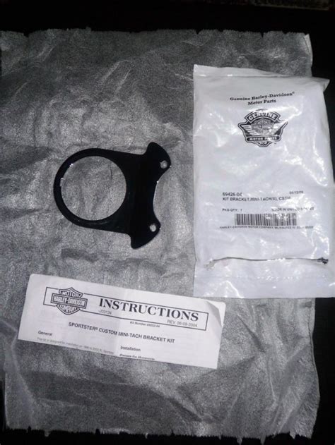 genuine motor parts mini tach mounting bracket 69426-04|'05 XL1200C mini tach. kit install .